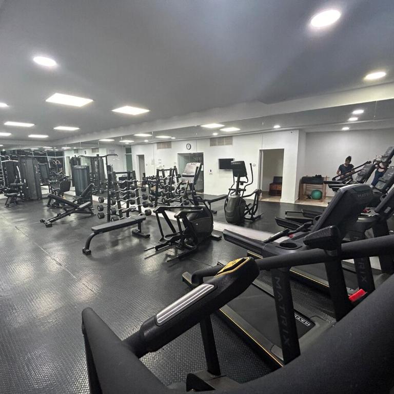 Quiet 3 bedrooms, 2 swimming pools, 5th Avenue, the sea is nearby! - Three-Bedroom Apartment - 35