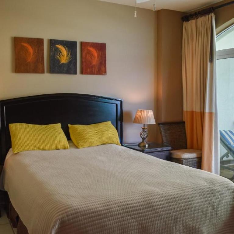 Tiara Sands 302 - Apartment with Sea View - 14