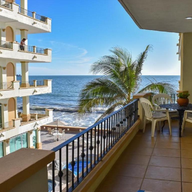 Tiara Sands 302 - Apartment with Sea View - 3