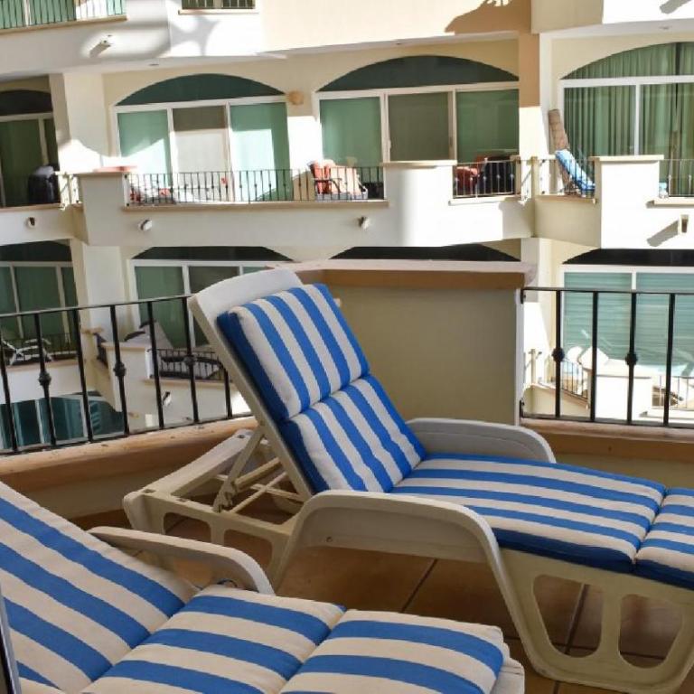 Tiara Sands 302 - Apartment with Sea View - 16