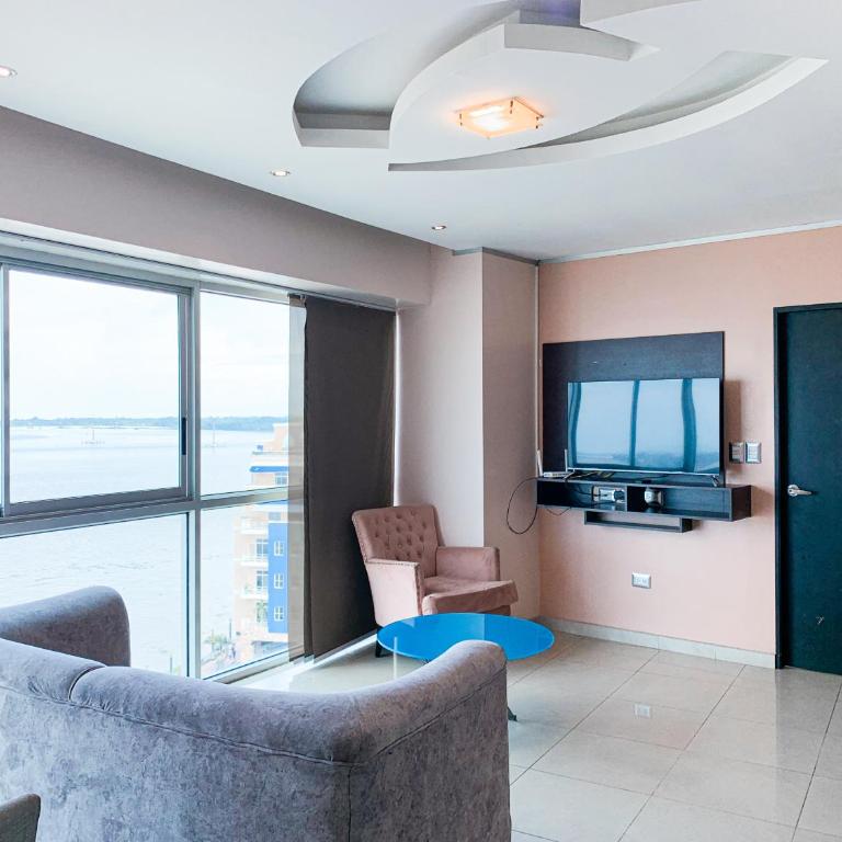 Departamento con Piscina, Jacuzzi y GYM - Two-Bedroom Apartment with River View - 6