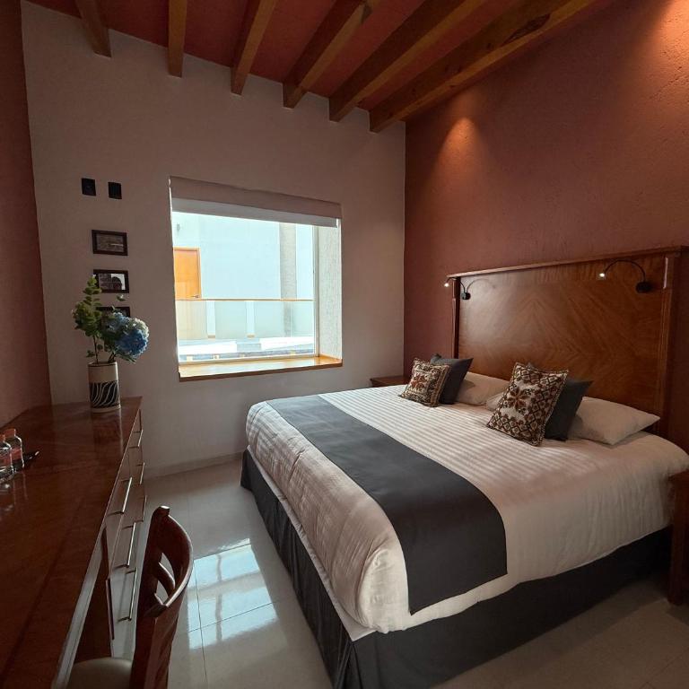 ANUIES Valle de Bravo HOTEL y CONVENCIONES - Habitación Estándar - 1 cama grande - 5