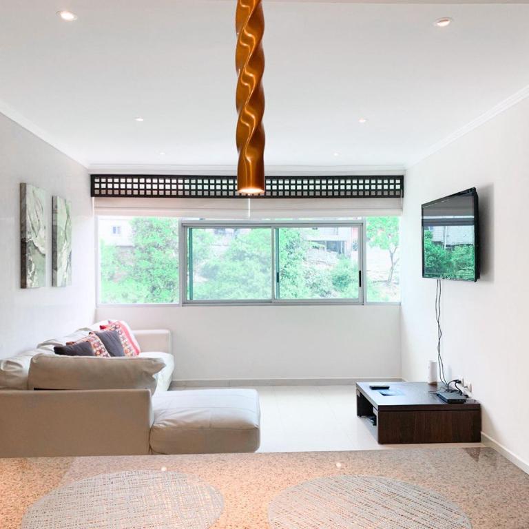 Departamento con Piscina, Jacuzzi y GYM - Two-Bedroom Apartment with Mountain View - 4