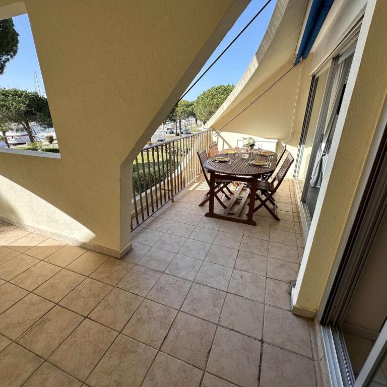 Bel appart 2 pièces 5 pers - Port Camargue - FR-1-731-125 - Apartment - 3