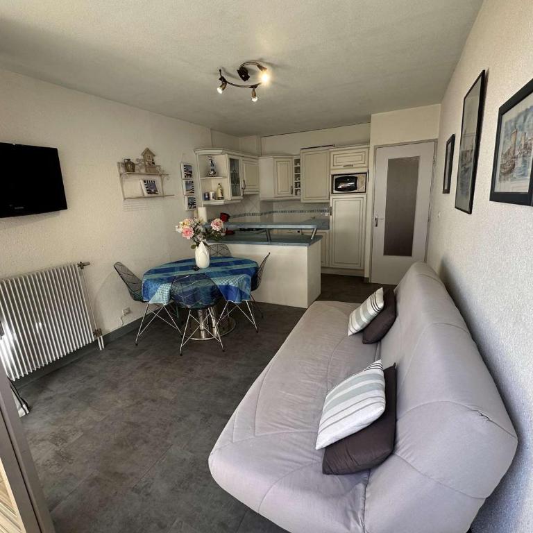 Bel appart 2 pièces 5 pers - Port Camargue - FR-1-731-125 - Apartment - 9