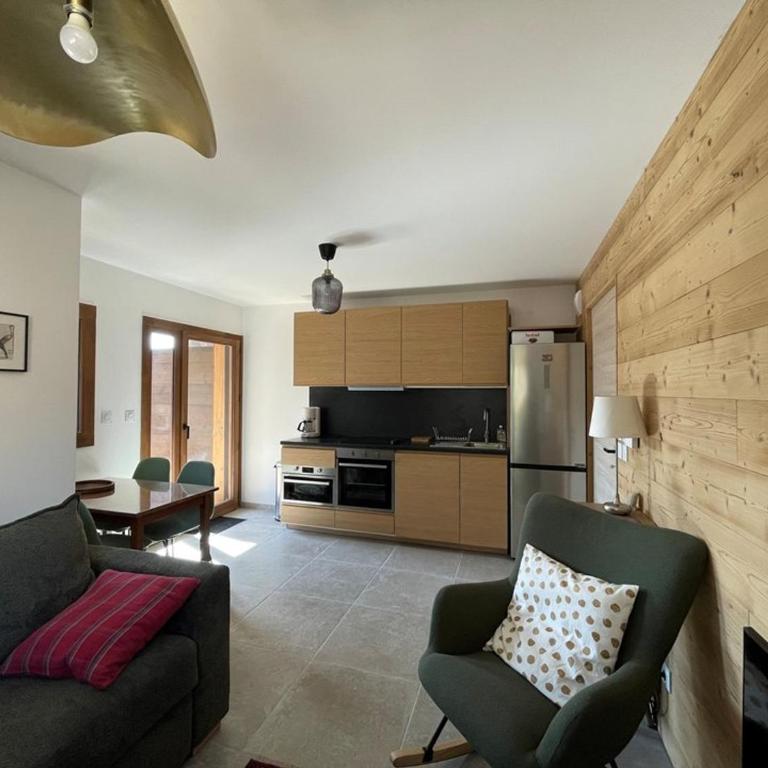 Appartement moderne 4 pers. avec terrasse sud - FR-1-733-165 - Appartement - 8