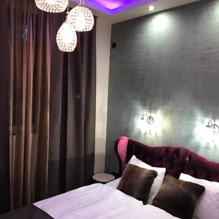 Lux S Central Apartment - Two-Bedroom Apartment - 2