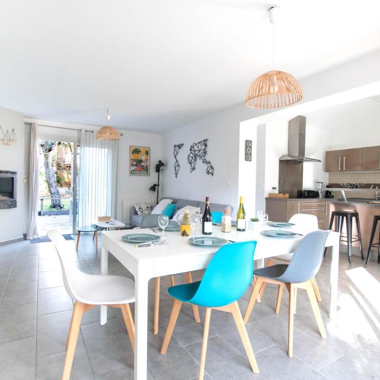 Villa Namibia - Jacuzzie - 500m Plage et Lac - Four-Bedroom House - 19