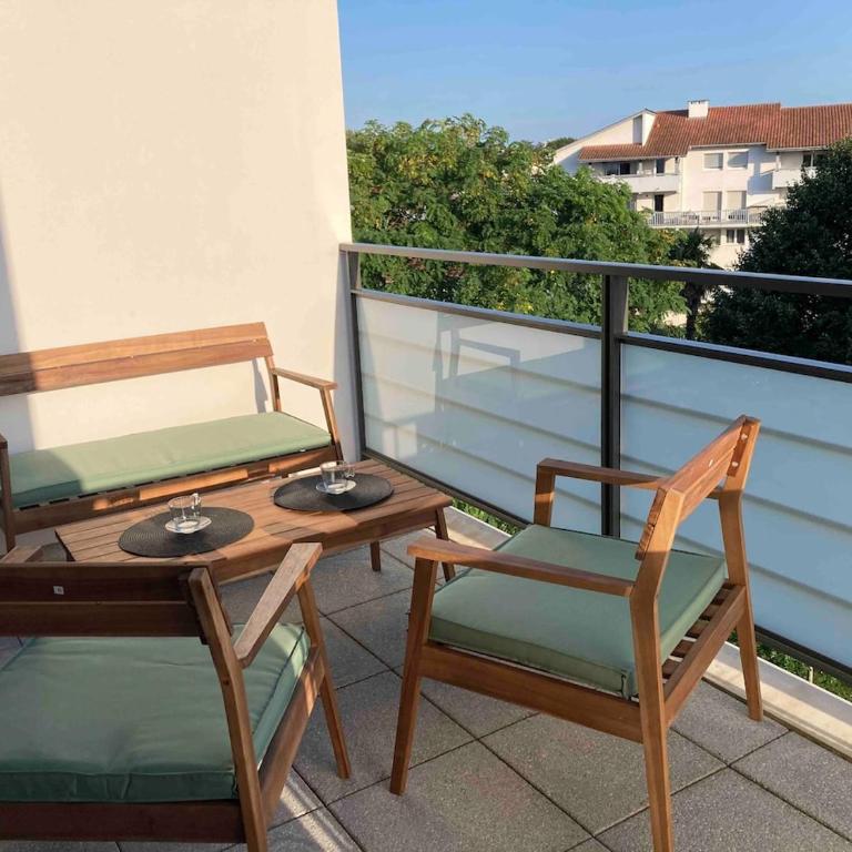 T2 centre ville Anglet dernier étage parking en sous-sol WIFI smart TV serviettes et draps inclus - Apartment mit 1 Schlafzimmer - 4