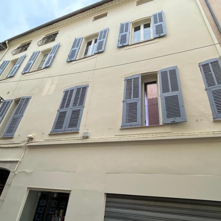 Loft 3 pièces dans vieil Antibes - Two-Bedroom Apartment - 19