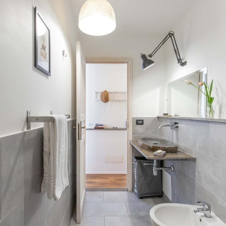 900 - Guest House - Camera Matrimoniale con Bagno Privato - 10