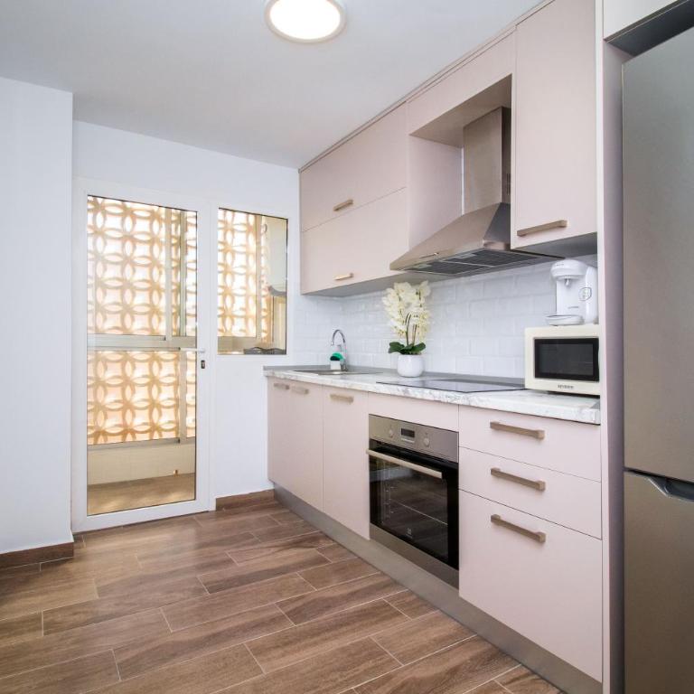 Espanatour VALENCIA 9 - Three-Bedroom Apartment - 13