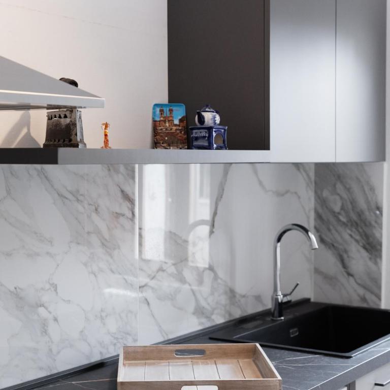 Casa Bardi - Three-Bedroom Apartment Suite - 6