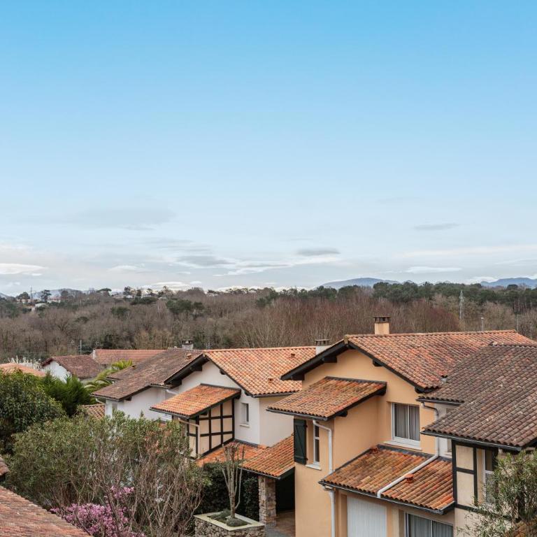 Amaya - A 10min de la Plage - Maison 3 Chambres - 14