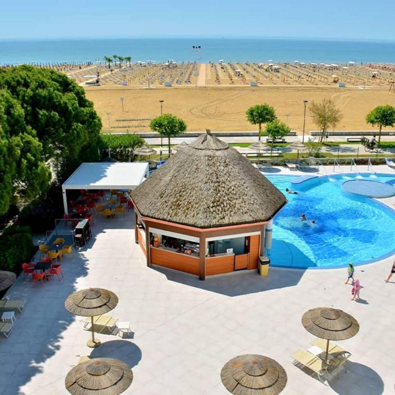 Seaside studio with poolside retreat - Studio - 8