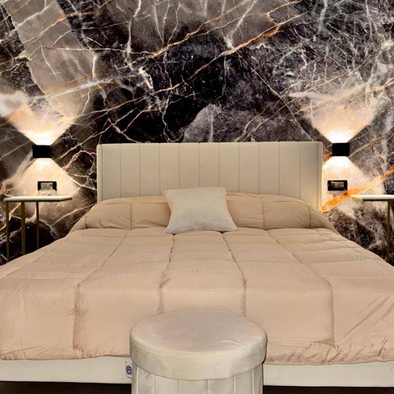 Cannatella's Mansion - Deluxe Room - 2