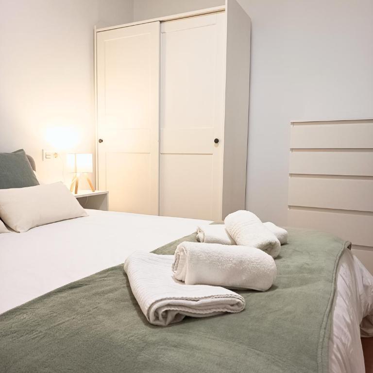 Apartamento moderno junto a Plaza Toros y Hospitales con Parking bajo petición - Three-Bedroom Apartment - 28