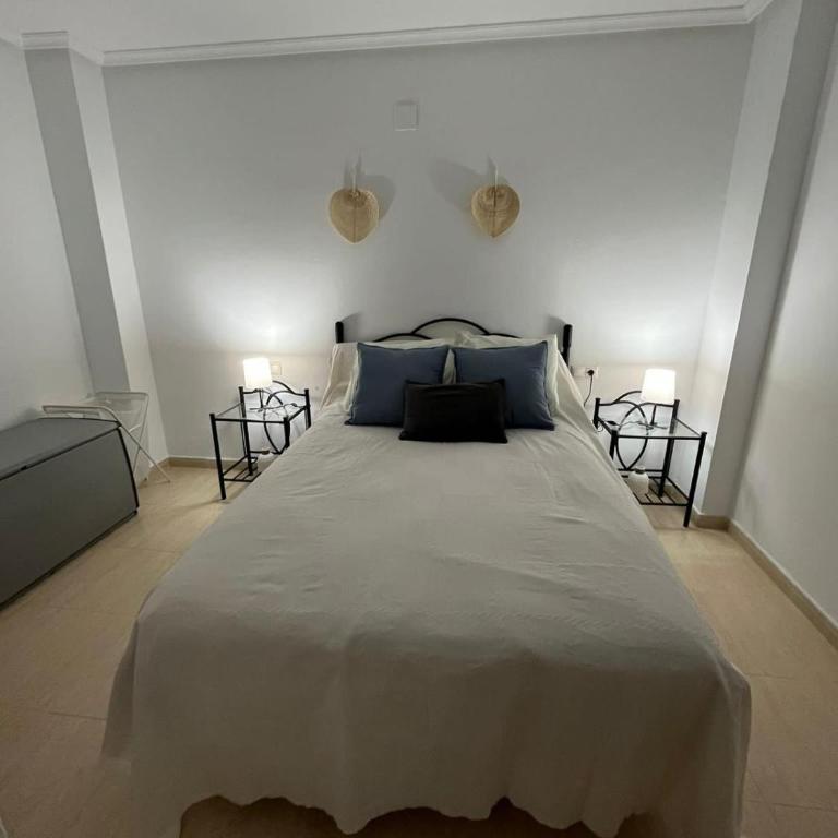 TORREVIEJA centre - Two-Bedroom Apartment - 10
