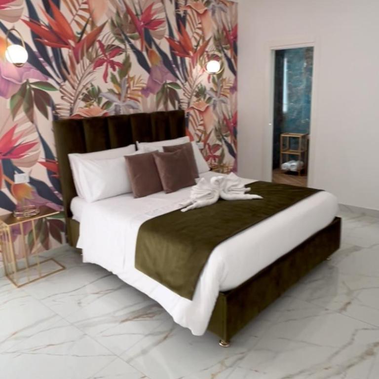 Savior Deluxe Rooms - Luxury Quadruple Room - 2