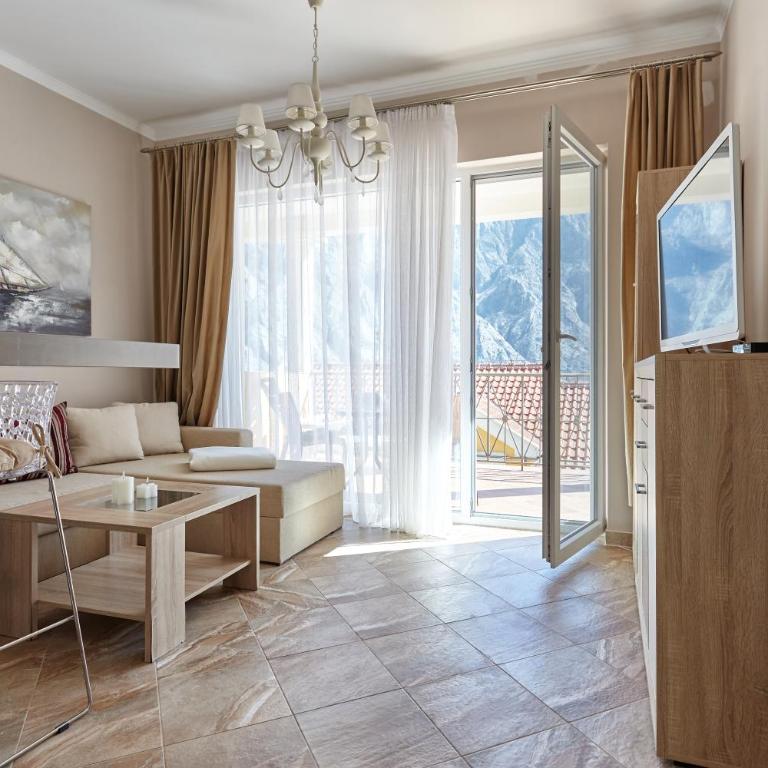 Boka Side Apartment - Two-Bedroom Apartment - 2