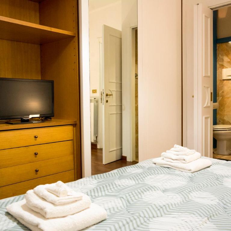 Richard & Lulù in Rome - Two-Bedroom Apartment - 8
