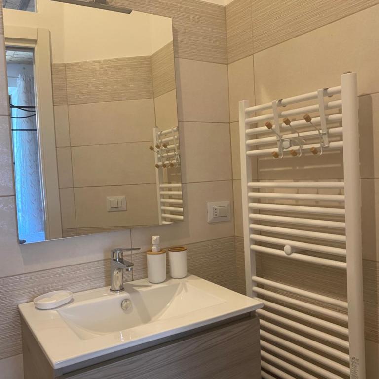 Testaccio Charme Apt - Appartamento con 2 Camere da Letto - 9