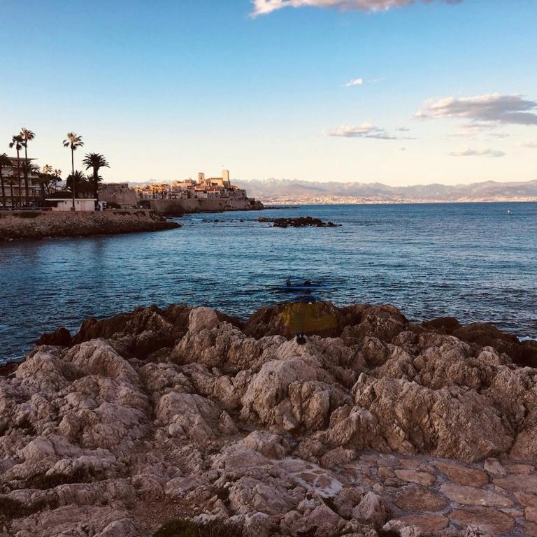 NEW renovated spacious 2 BR Apt AC 300m from Beach - Appartamento - 41