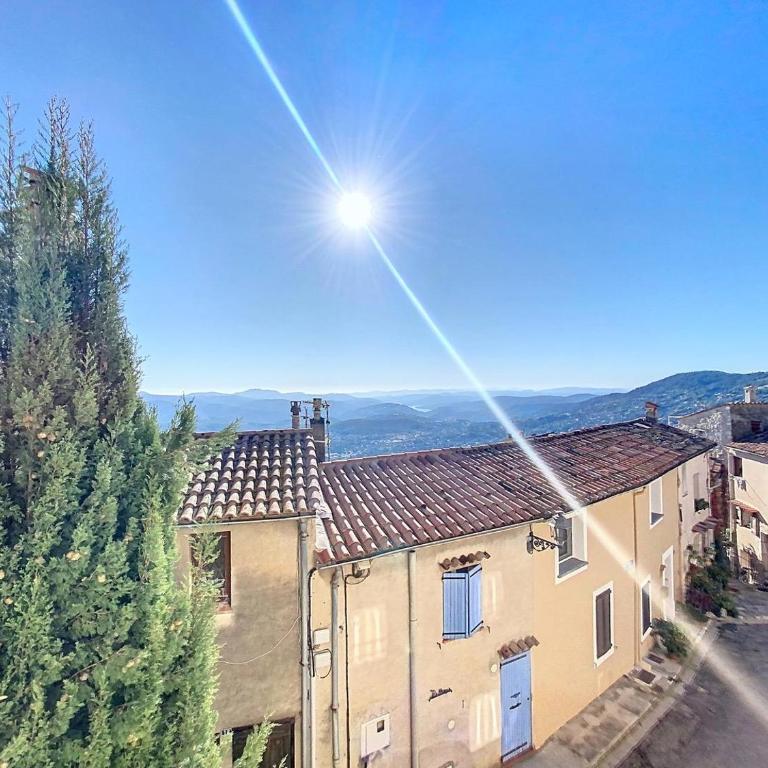 Maison sommet village avec jardin jacuzzi vue - Appartement 2 Chambres - 27
