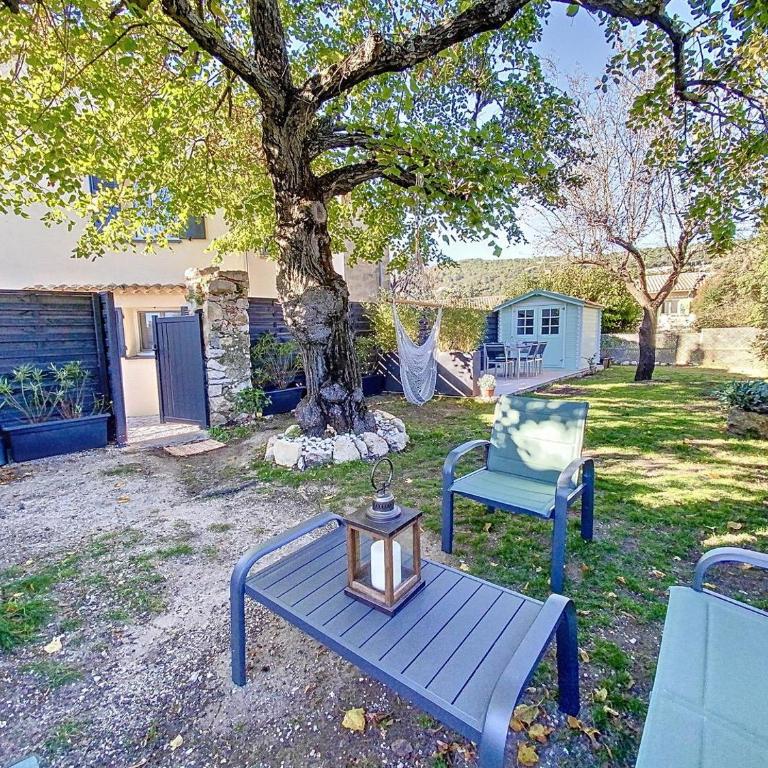 Maison sommet village avec jardin jacuzzi vue - Appartement 2 Chambres - 23