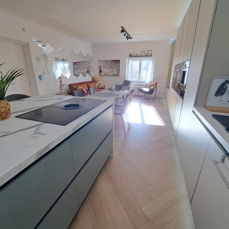 Maison sommet village avec jardin jacuzzi vue - Appartement 2 Chambres - 26