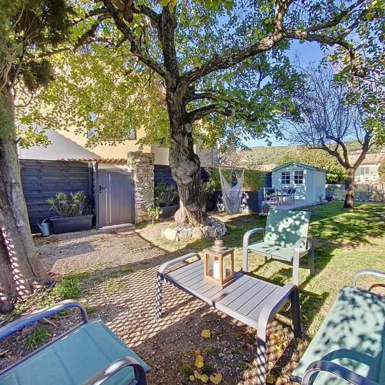 Maison sommet village avec jardin jacuzzi vue - Appartement 2 Chambres - 34