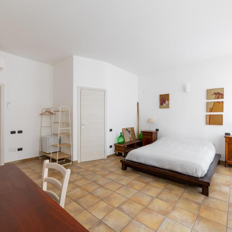 Casa Marina Guesthouse Cagliari - Ampia Camera Matrimoniale - 7