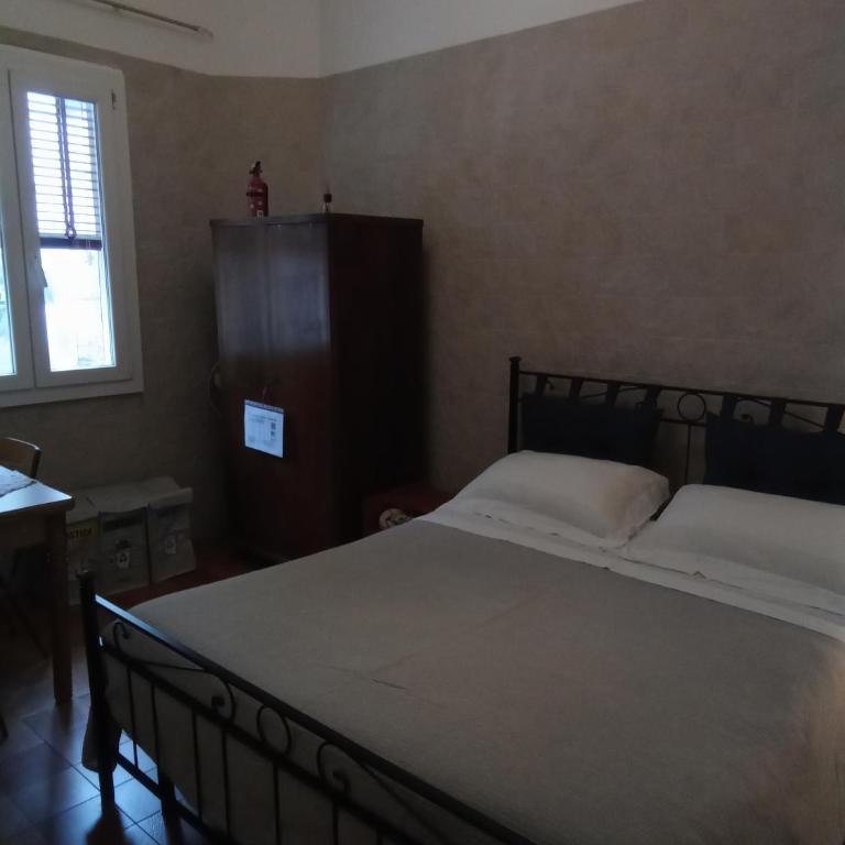B&B Fenice Barocca - Camera Matrimoniale/Doppia con Letti Singoli con Bagno in Comune - 2