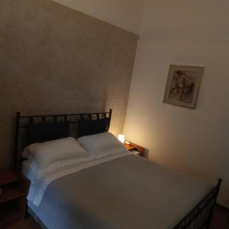 B&B Fenice Barocca - Camera Matrimoniale/Doppia con Letti Singoli con Bagno in Comune - 3