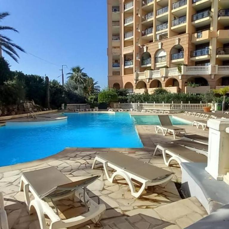 Cosy Blue Classé 2 étoiles Piscine Parking Clim Terrasse - Appartement 1 Chambre - 37