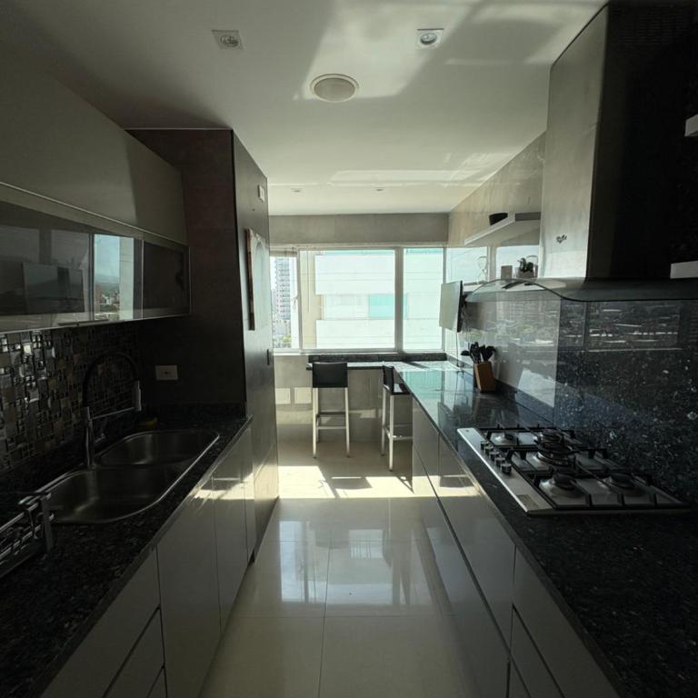 Apto moderno frente CC Buenavista, lujo y vistas - Apartamento de 3 dormitorios con vistas al mar - 18
