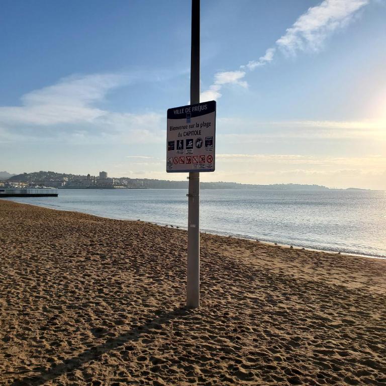 Frejus Plage a 50m des plages, 1er etage de villa - Apartment mit Meerblick - 16