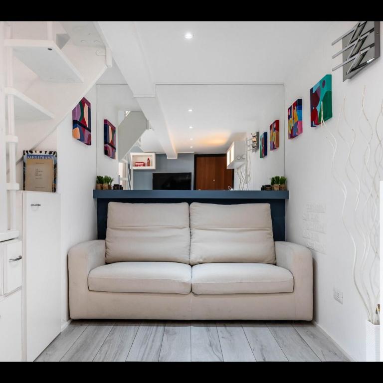 Duomo In 8 Stop - One-Bedroom House - 3