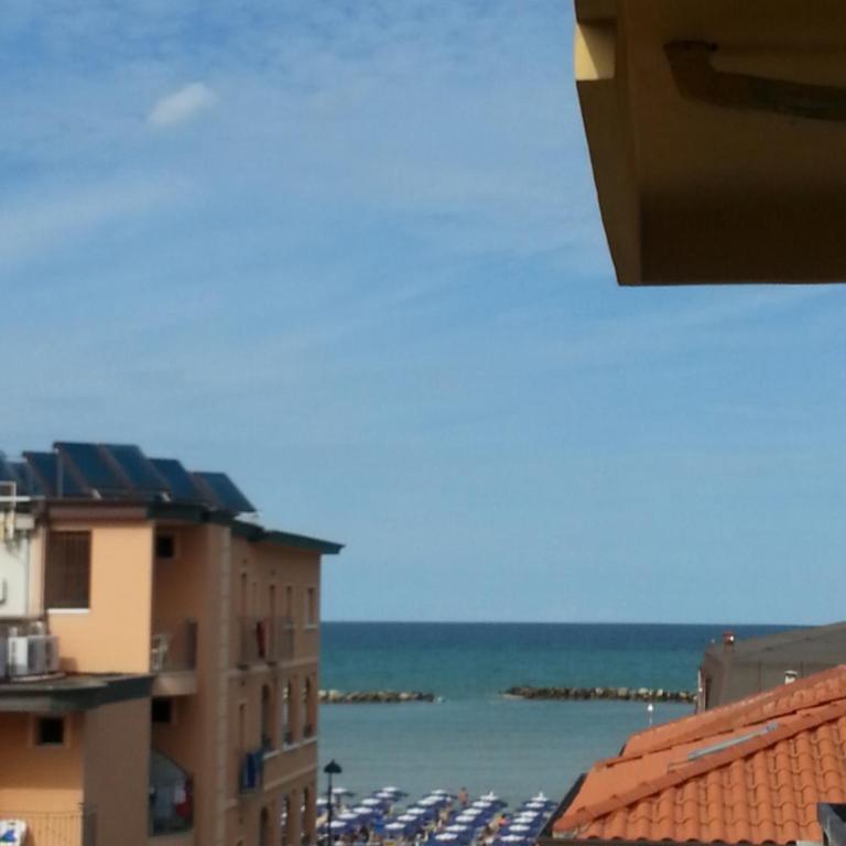 Hotel Letizia - Camera Matrimoniale/Doppia con Letti Singoli con Vista Mare - 1