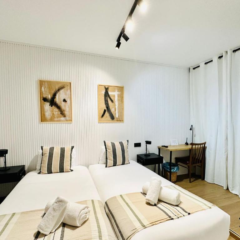 Autentic Boutique Moncloa - Double Room with Private Bathroom - 4