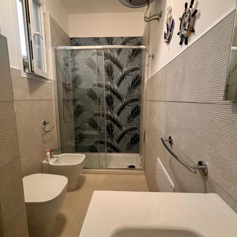 Blue House Apartment - One-Bedroom House - 4