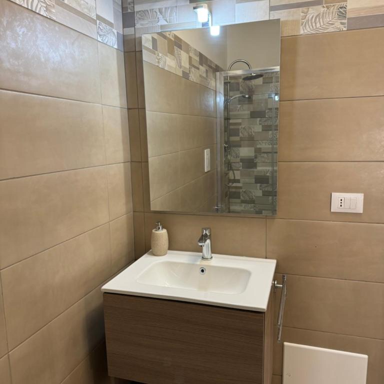 Dimora dei Vespri 2 - Double Room with Balcony - 5