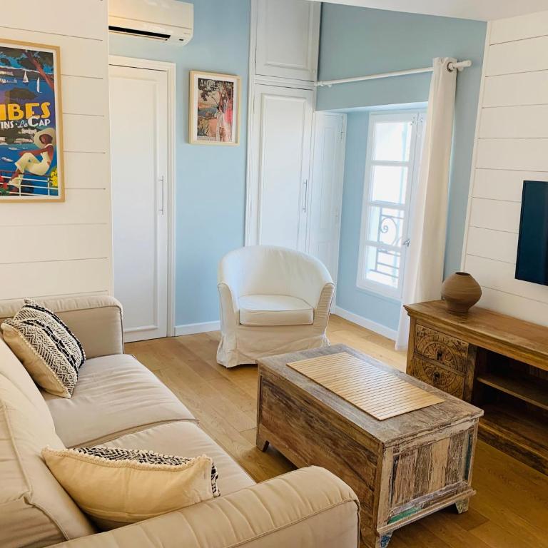 Lovely one bedroom apartment in the old town of Antibes - One-Bedroom Apartment - 1