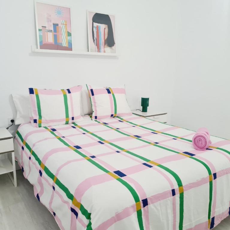 PATRAIX FLAT - Three-Bedroom Apartment - 6