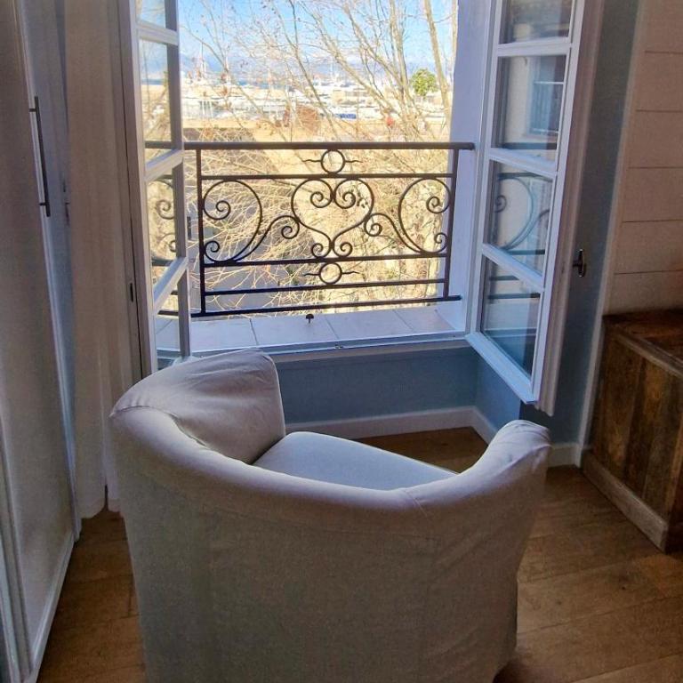 Lovely one bedroom apartment in the old town of Antibes - One-Bedroom Apartment - 15