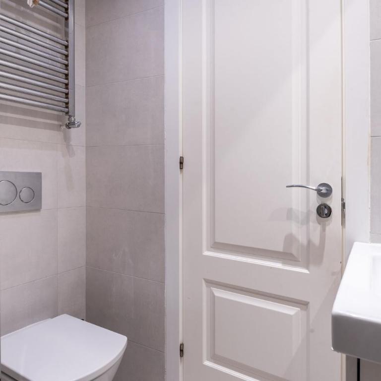 Spacious and elegant oasis in the best location, Eixample Barcelona - Apartment - 22