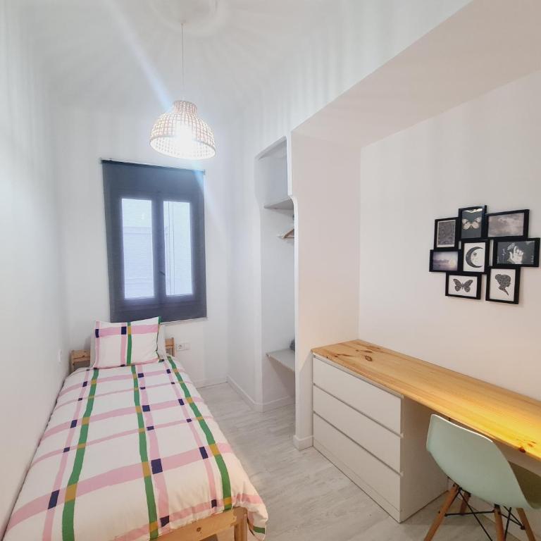 PATRAIX FLAT - Three-Bedroom Apartment - 7