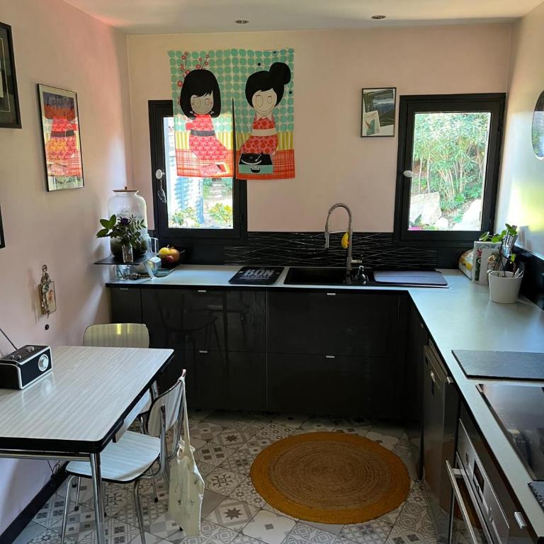 Villa avec jardin, bord de mer et colline - Villa mit 3 Schlafzimmern - 7