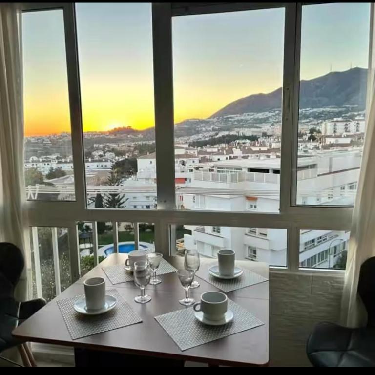 Precioso apartamento en Benalmádena, piscinas, recep 24 horas - Apartamento de 1 dormitorio - 1