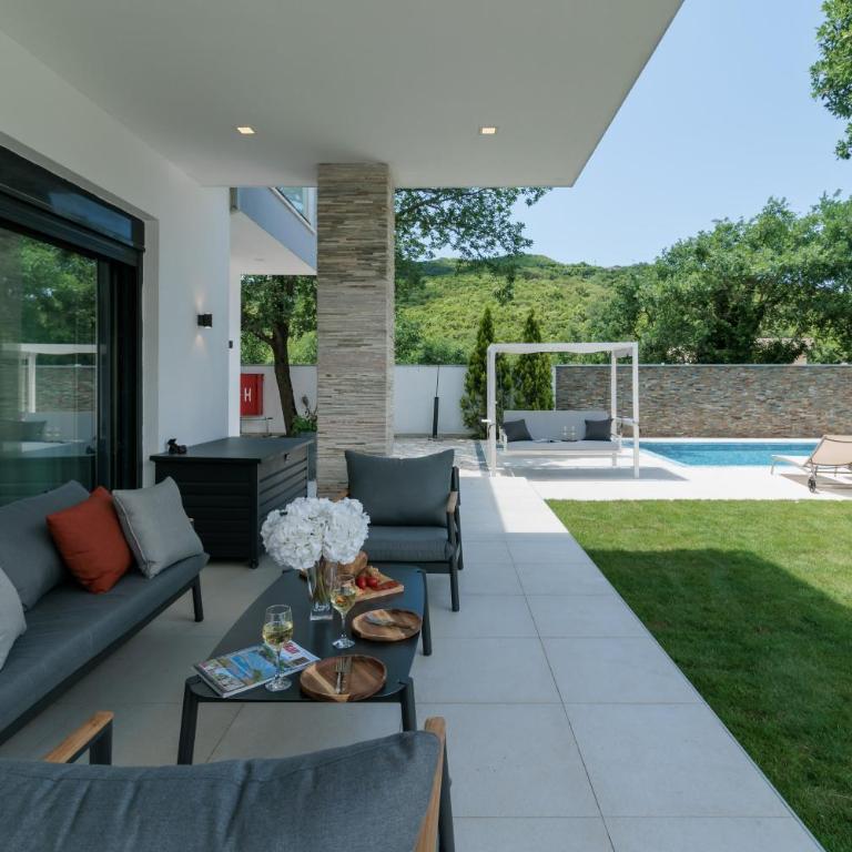 Villa Garden with Private Outdoor Pool - Vila sa Pogledom na Vrt - 43